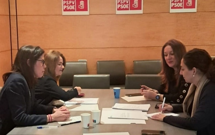 El CVCV se reúne con el PSPV para aclarar la postura de los veterinarios respecto a la regulación del medicamento