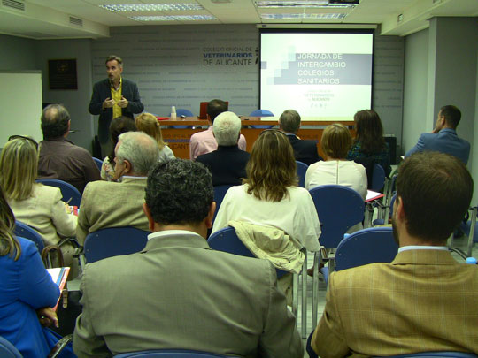 Encuentro entre colegios profesionales sanitarios de la provincia de Alicante