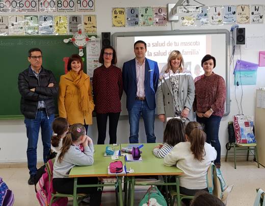 Icoval arranca en Los Montesinos su campaña divulgativa sobre Veterinaria en colegios de primaria.