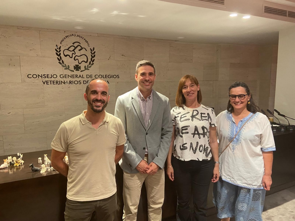 El CVCV participa en una jornada nacional sobre el papel veterinario en emergencias