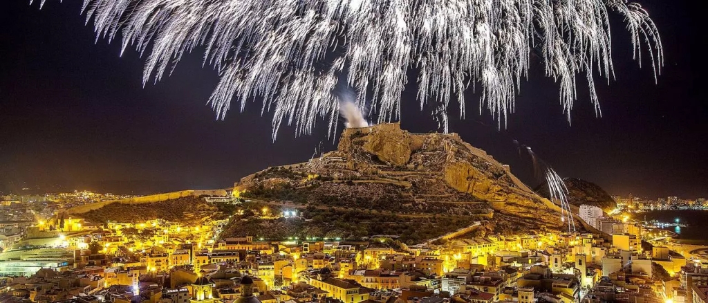 La noche de San Juan, una pesadilla silenciosa para millones de mascotas en España